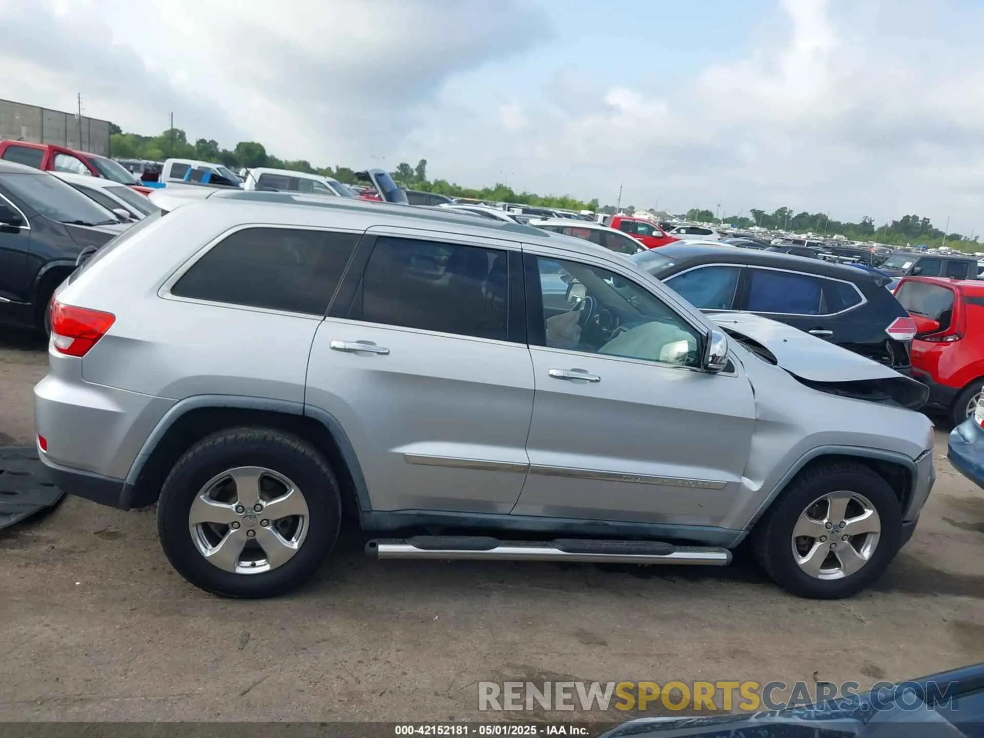 13 Photograph of a damaged car 5J8YD9H46RL006076 ACURA MDX 2024