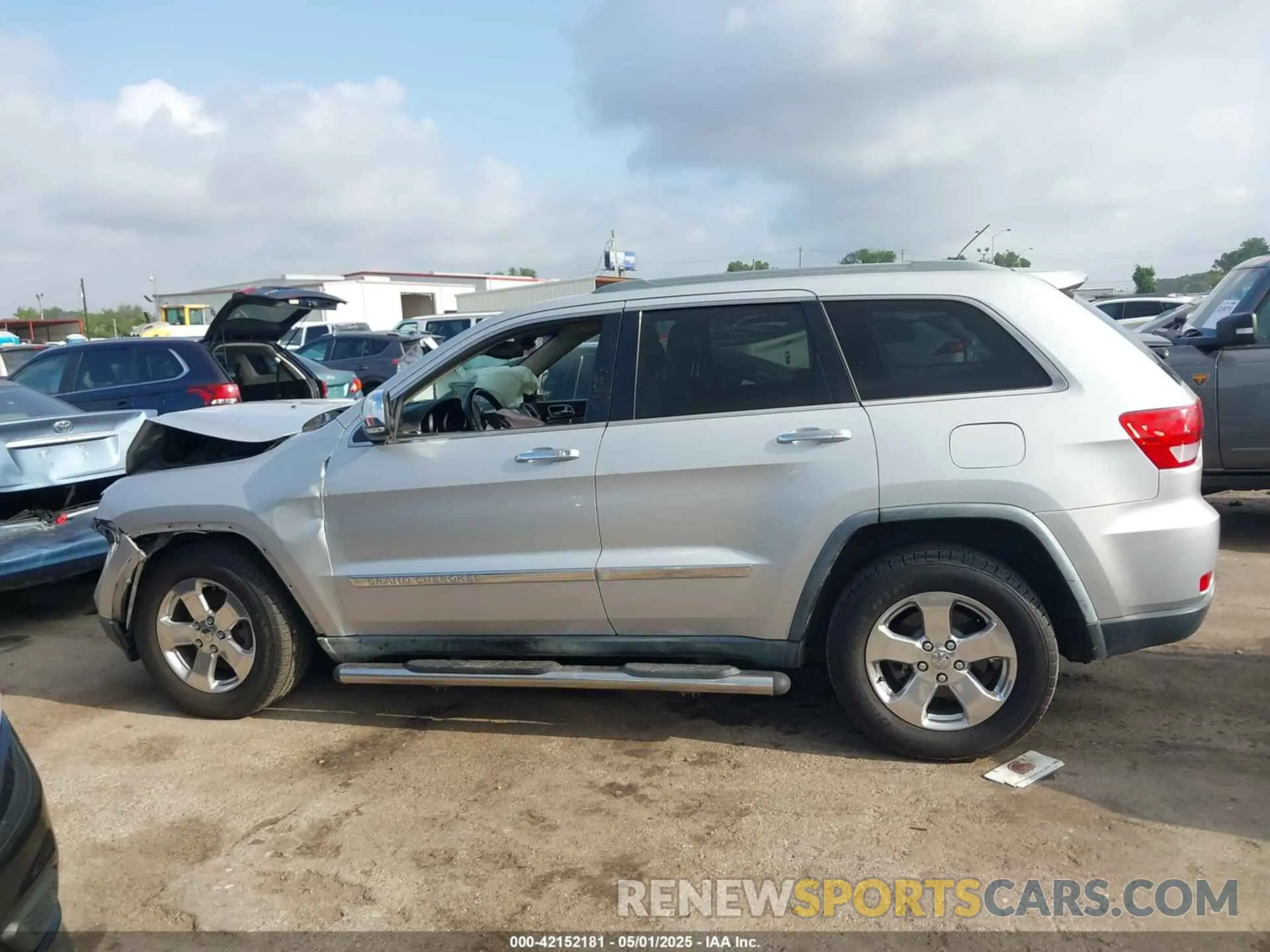 14 Photograph of a damaged car 5J8YD9H46RL006076 ACURA MDX 2024