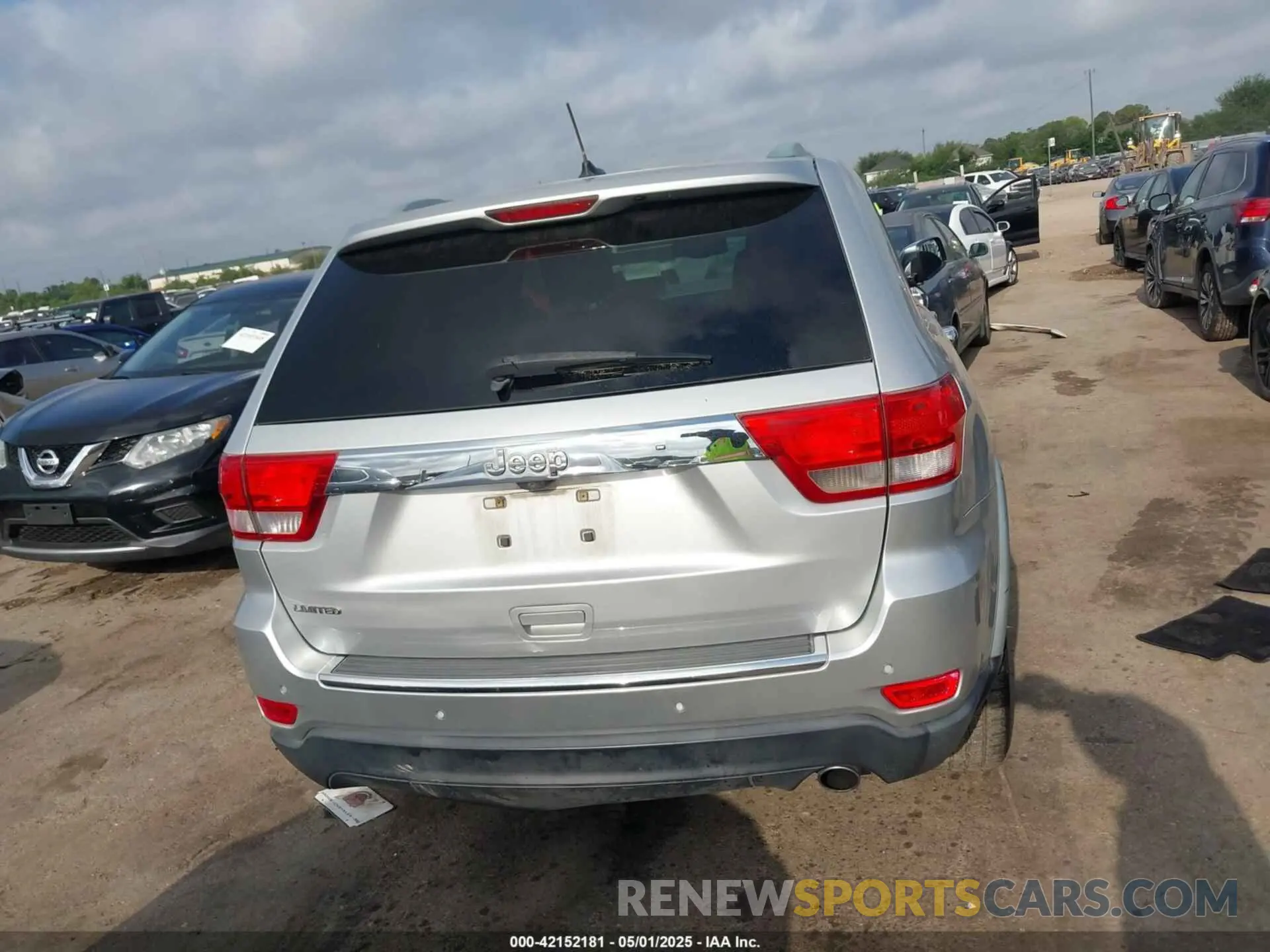 16 Photograph of a damaged car 5J8YD9H46RL006076 ACURA MDX 2024