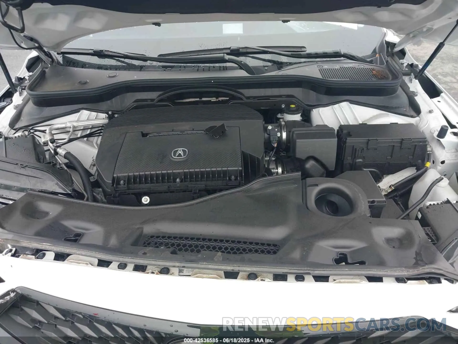 10 Photograph of a damaged car 5J8YE1H01RL005025 ACURA MDX 2024