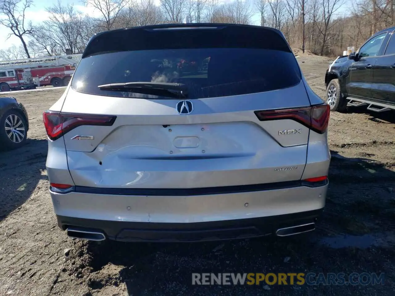 6 Photograph of a damaged car 5J8YE1H02RL000044 ACURA MDX 2024