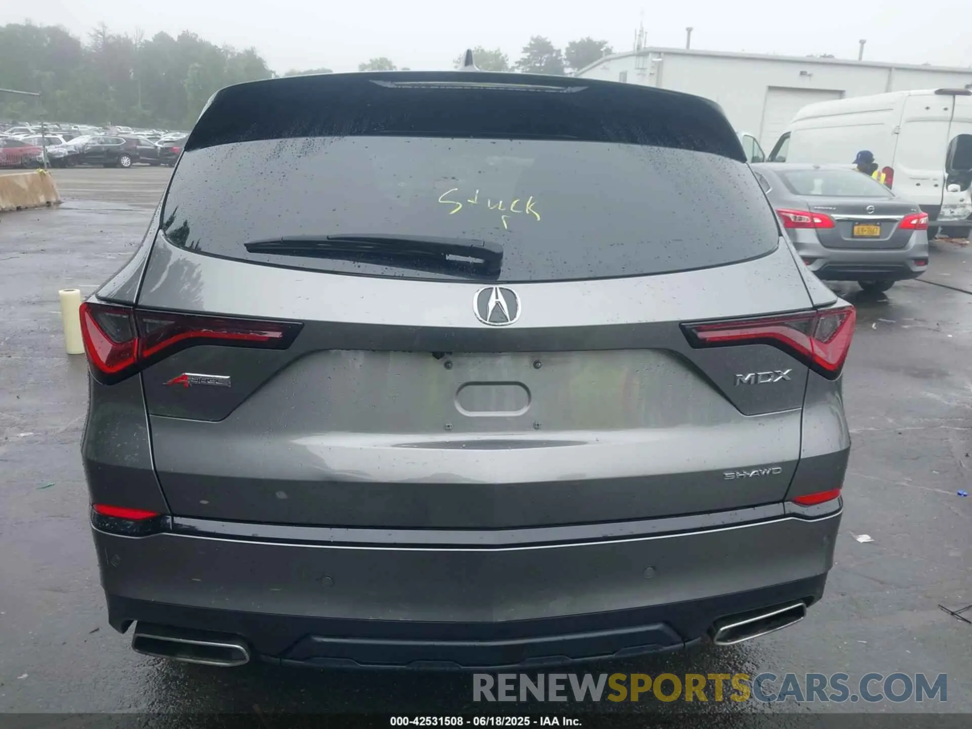 16 Photograph of a damaged car 5J8YE1H02RL004594 ACURA MDX 2024