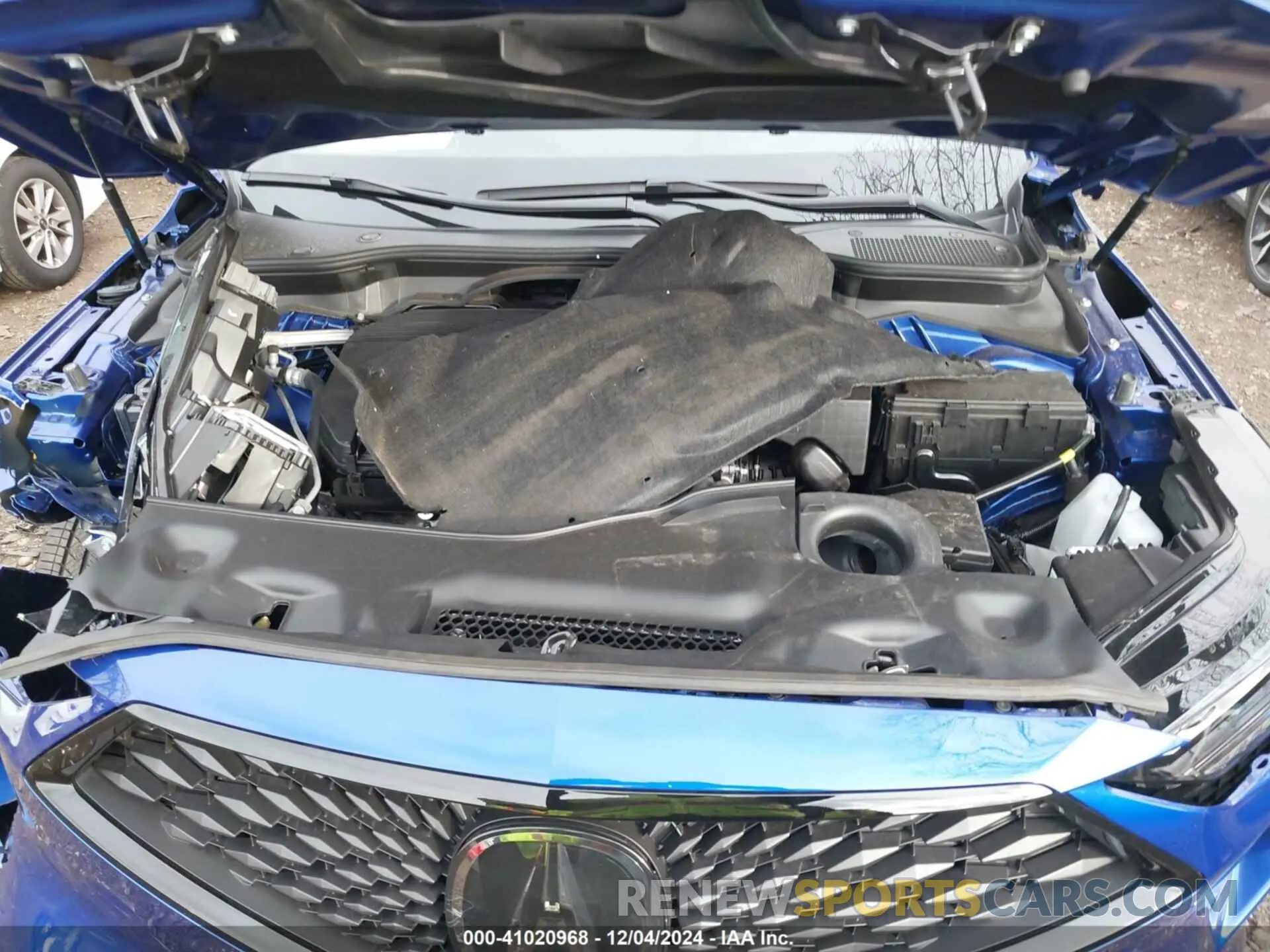 10 Photograph of a damaged car 5J8YE1H02RL028698 ACURA MDX 2024
