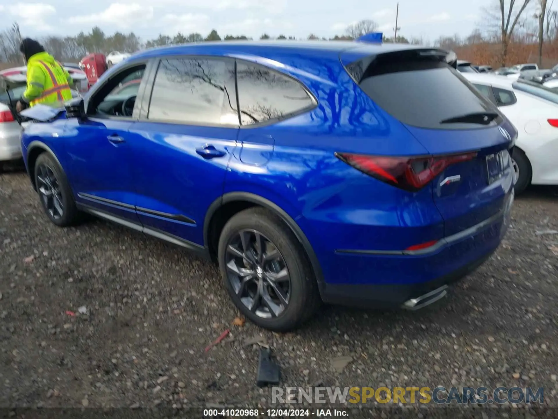 14 Photograph of a damaged car 5J8YE1H02RL028698 ACURA MDX 2024