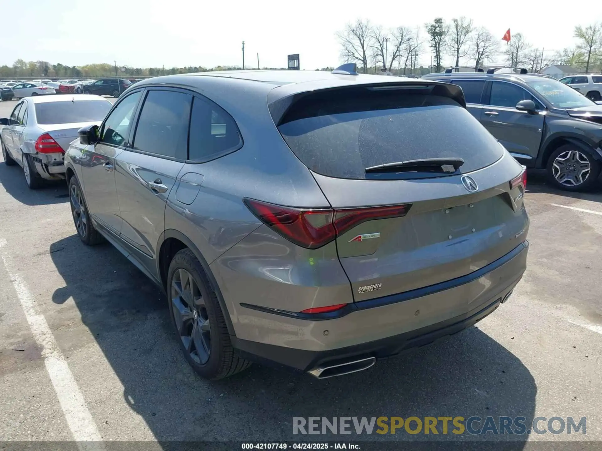 3 Photograph of a damaged car 5J8YE1H03RL020657 ACURA MDX 2024