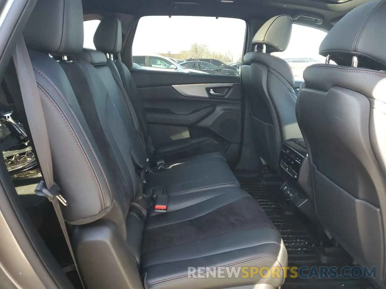 11 Photograph of a damaged car 5J8YE1H04RL019730 ACURA MDX 2024