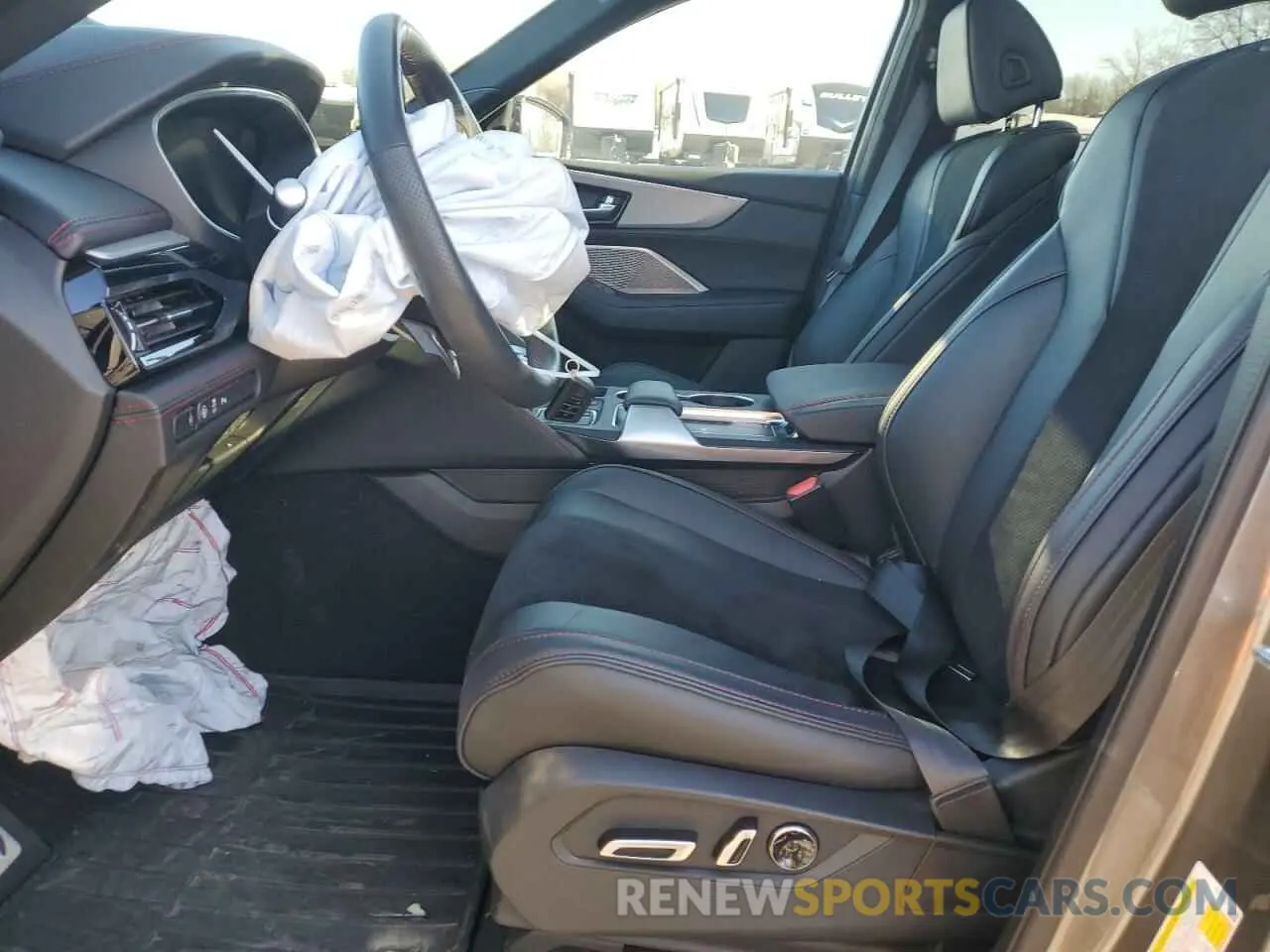 7 Photograph of a damaged car 5J8YE1H04RL019730 ACURA MDX 2024