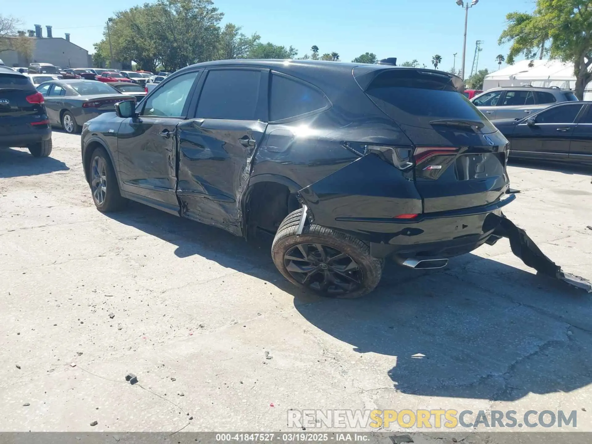 3 Photograph of a damaged car 5J8YE1H06RL023004 ACURA MDX 2024