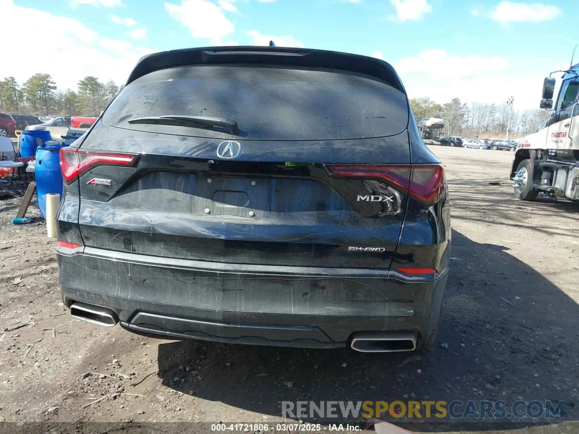 16 Photograph of a damaged car 5J8YE1H09RL010800 ACURA MDX 2024
