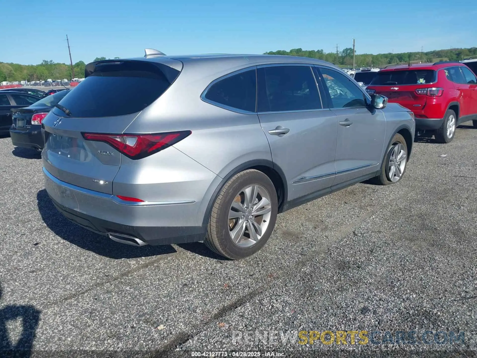 4 Photograph of a damaged car 5J8YE1H32RL034169 ACURA MDX 2024