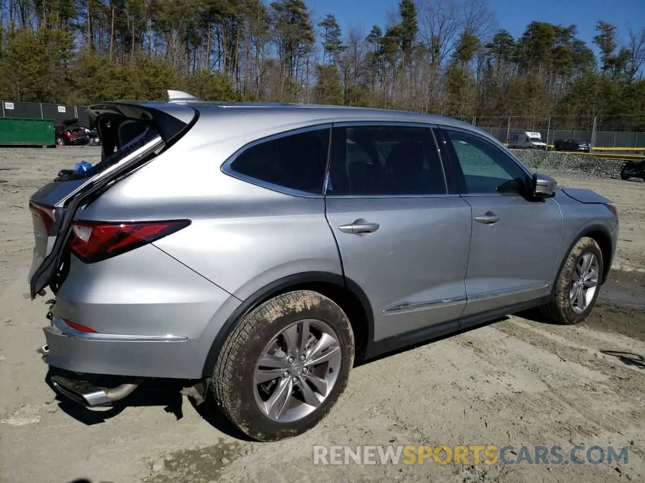 3 Photograph of a damaged car 5J8YE1H33RL028106 ACURA MDX 2024