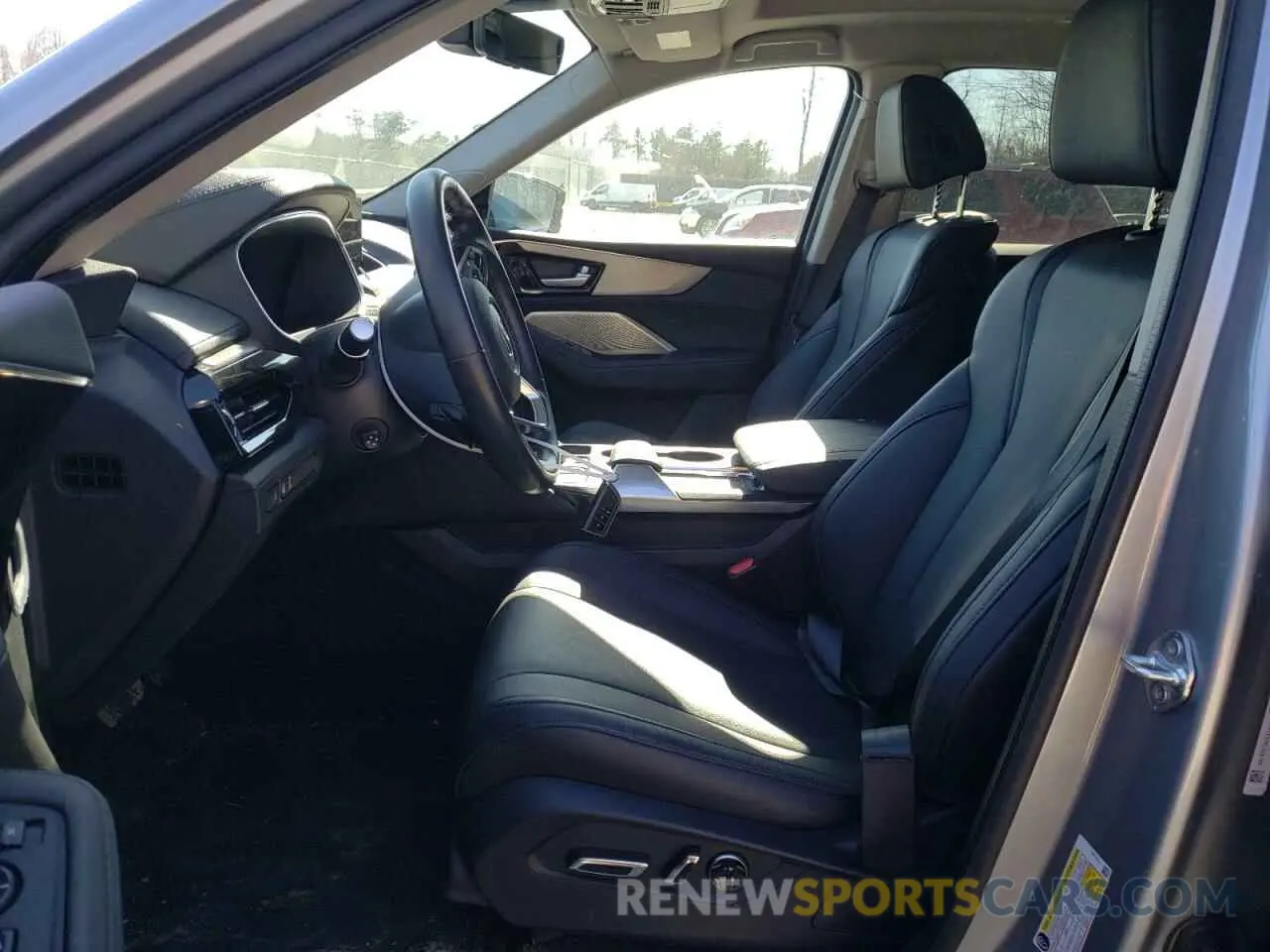 7 Photograph of a damaged car 5J8YE1H33RL028106 ACURA MDX 2024