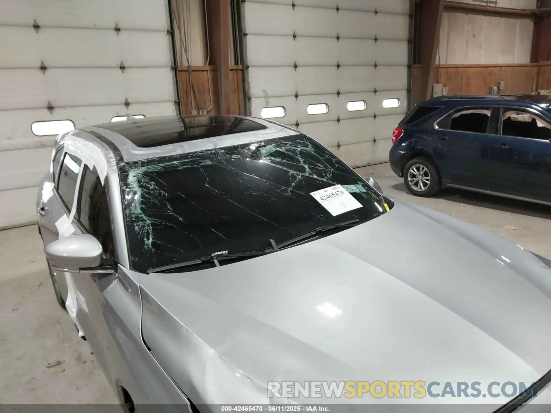 6 Photograph of a damaged car 5J8YE1H33RL035282 ACURA MDX 2024