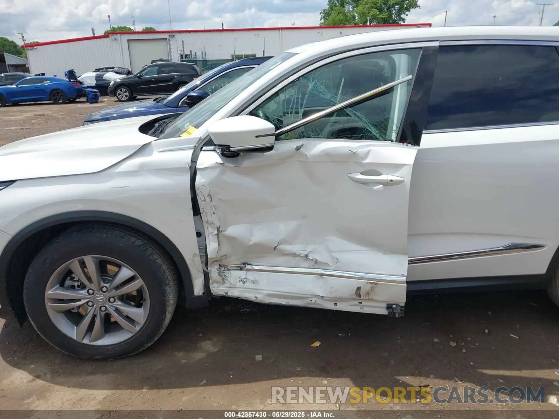 6 Photograph of a damaged car 5J8YE1H34RL032794 ACURA MDX 2024