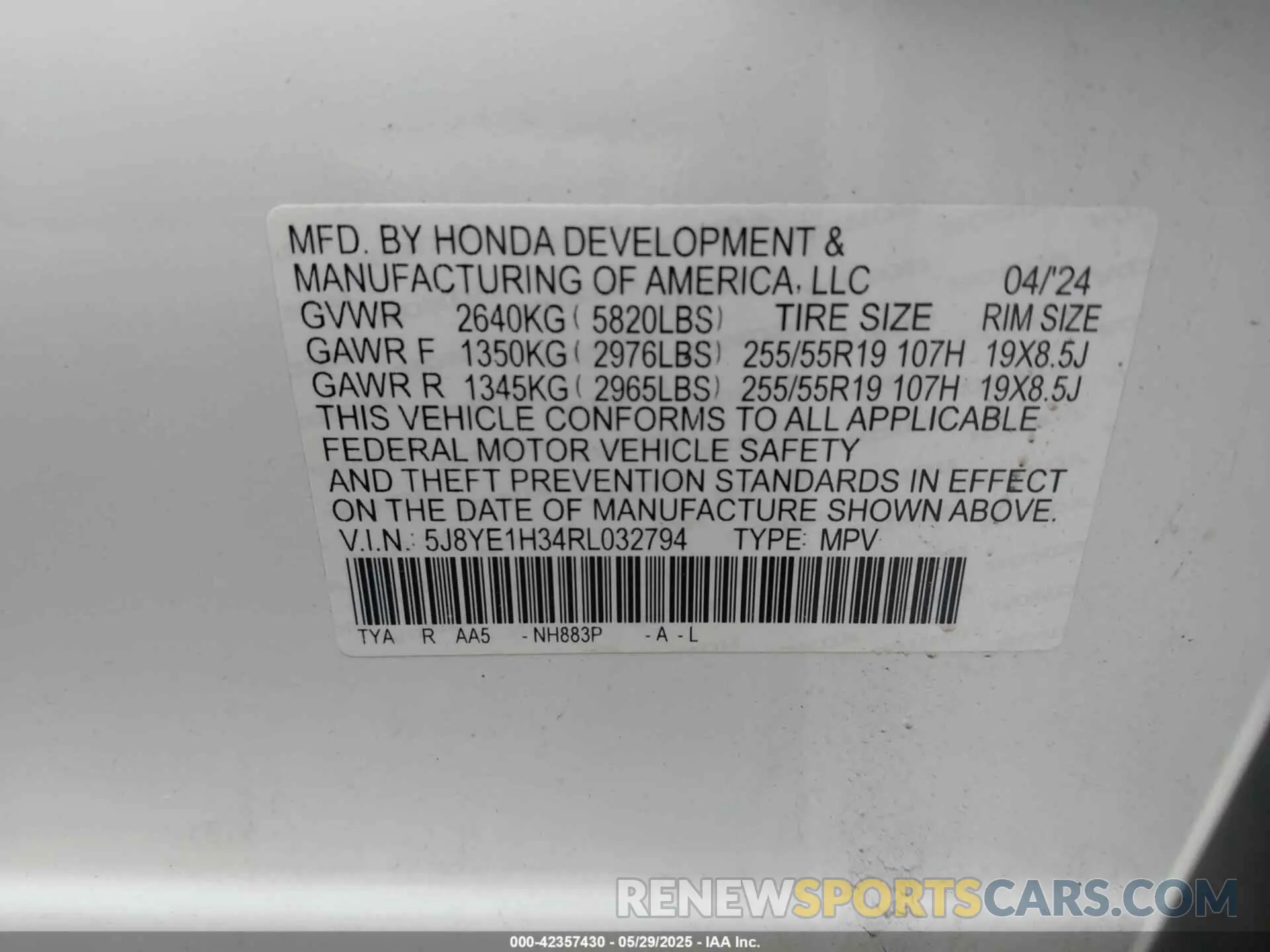 9 Photograph of a damaged car 5J8YE1H34RL032794 ACURA MDX 2024