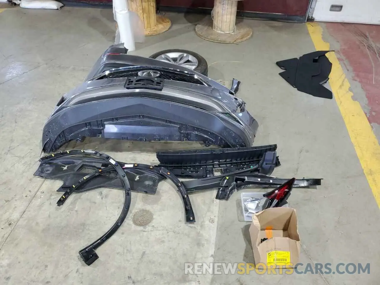 13 Photograph of a damaged car 5J8YE1H34RL034268 ACURA MDX 2024