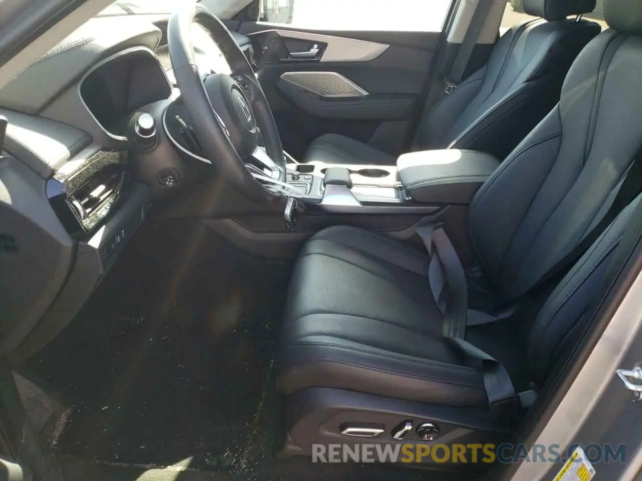 7 Photograph of a damaged car 5J8YE1H3XRL026594 ACURA MDX 2024