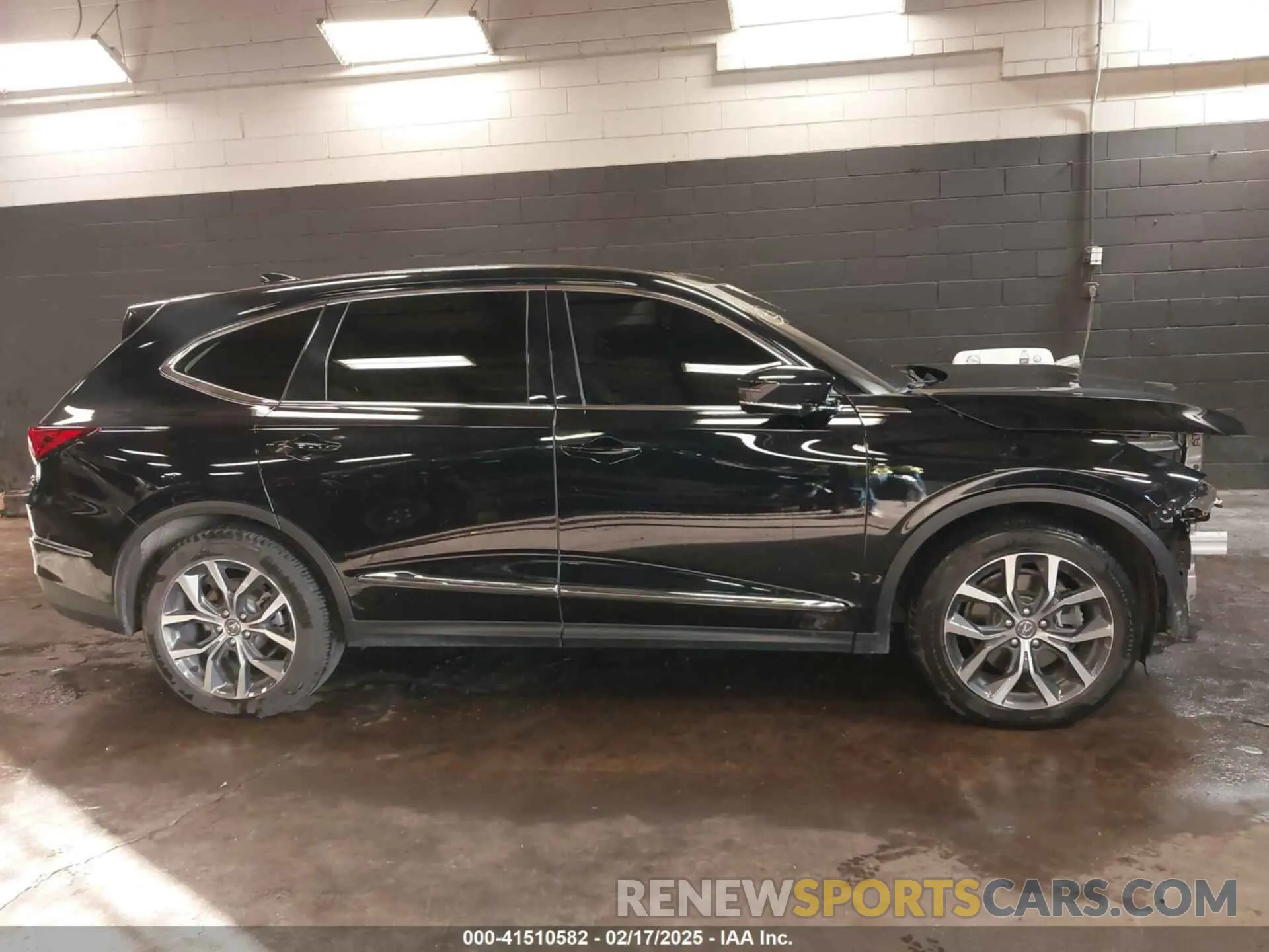 14 Photograph of a damaged car 5J8YE1H41RL010101 ACURA MDX 2024
