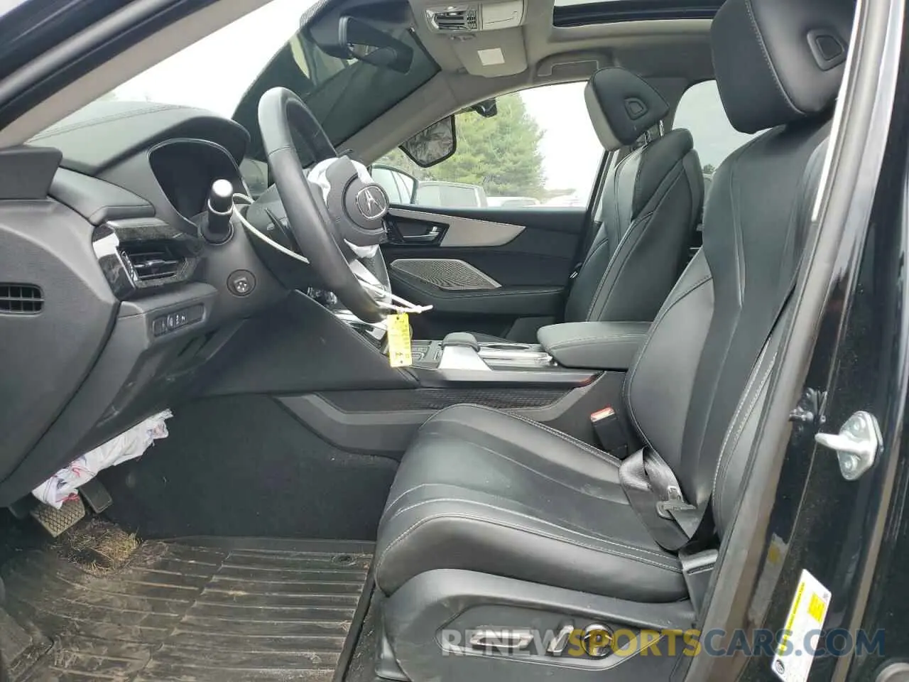 7 Photograph of a damaged car 5J8YE1H41RL018148 ACURA MDX 2024