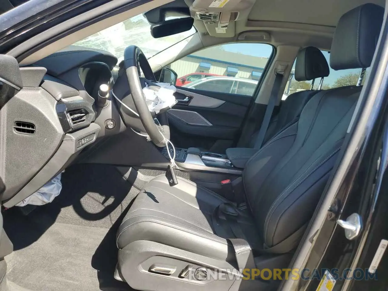 7 Photograph of a damaged car 5J8YE1H42RL023200 ACURA MDX 2024