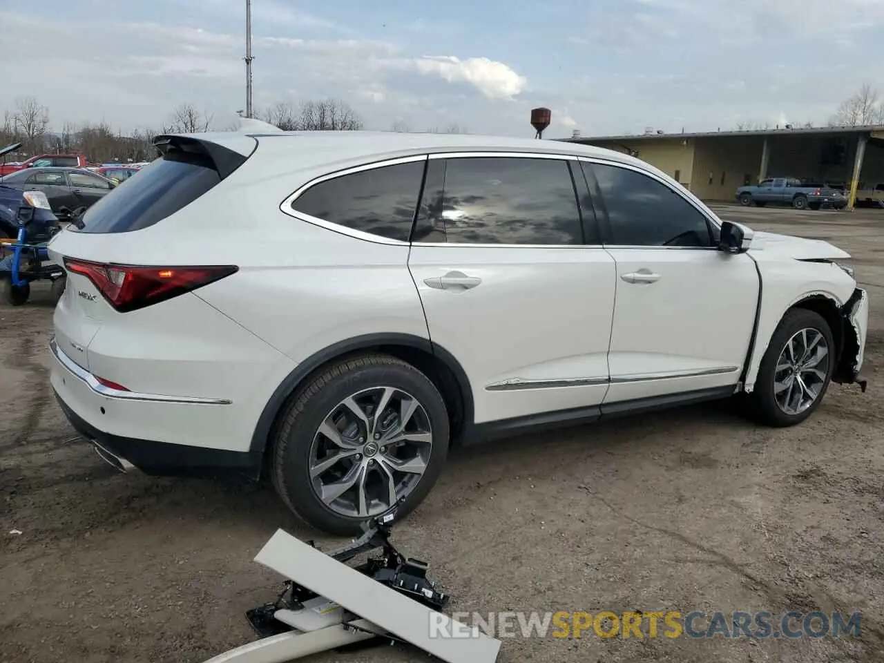 3 Photograph of a damaged car 5J8YE1H44RL031900 ACURA MDX 2024