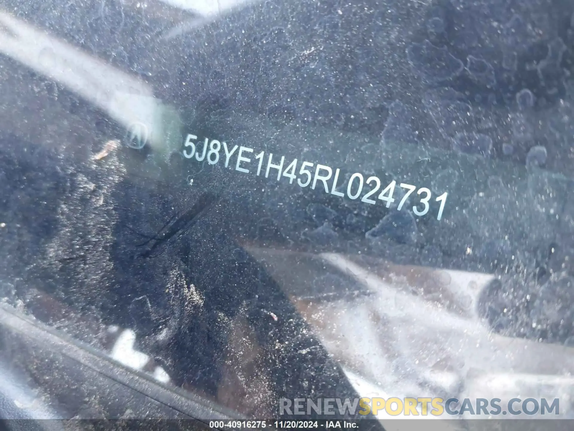 18 Photograph of a damaged car 5J8YE1H45RL024731 ACURA MDX 2024