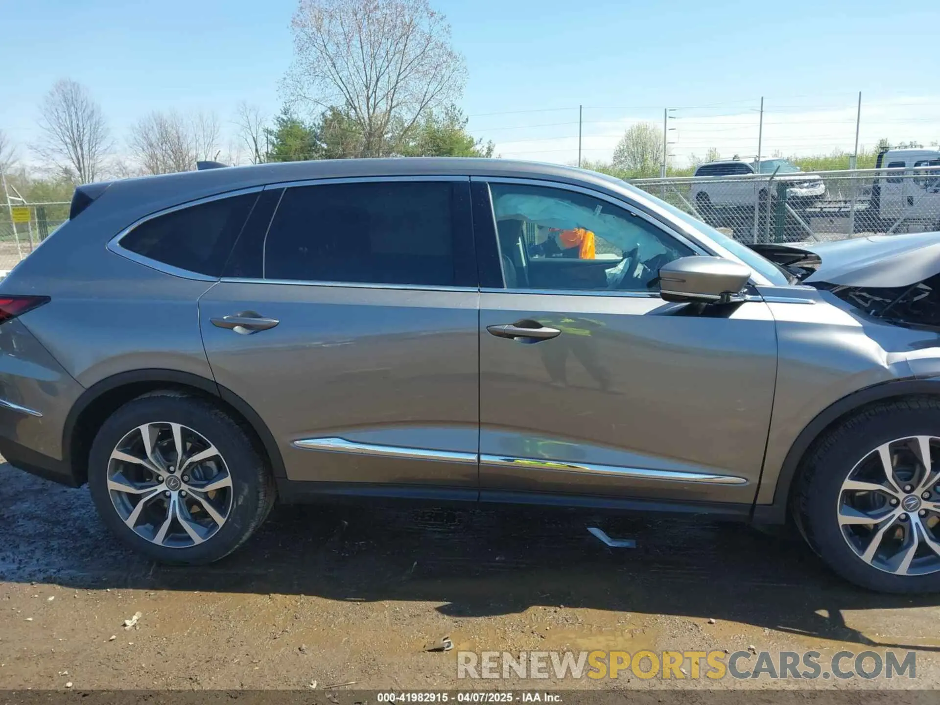 14 Photograph of a damaged car 5J8YE1H47RL005369 ACURA MDX 2024