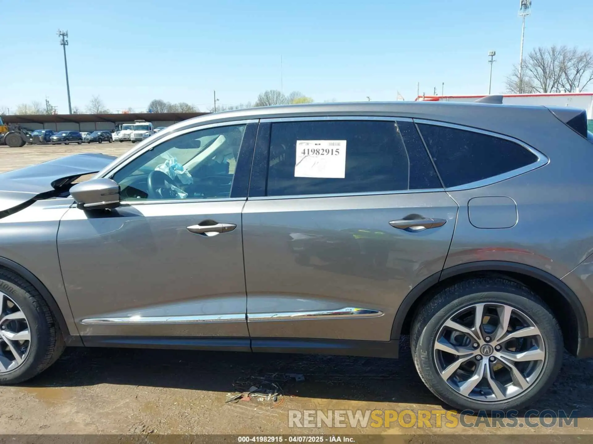 15 Photograph of a damaged car 5J8YE1H47RL005369 ACURA MDX 2024