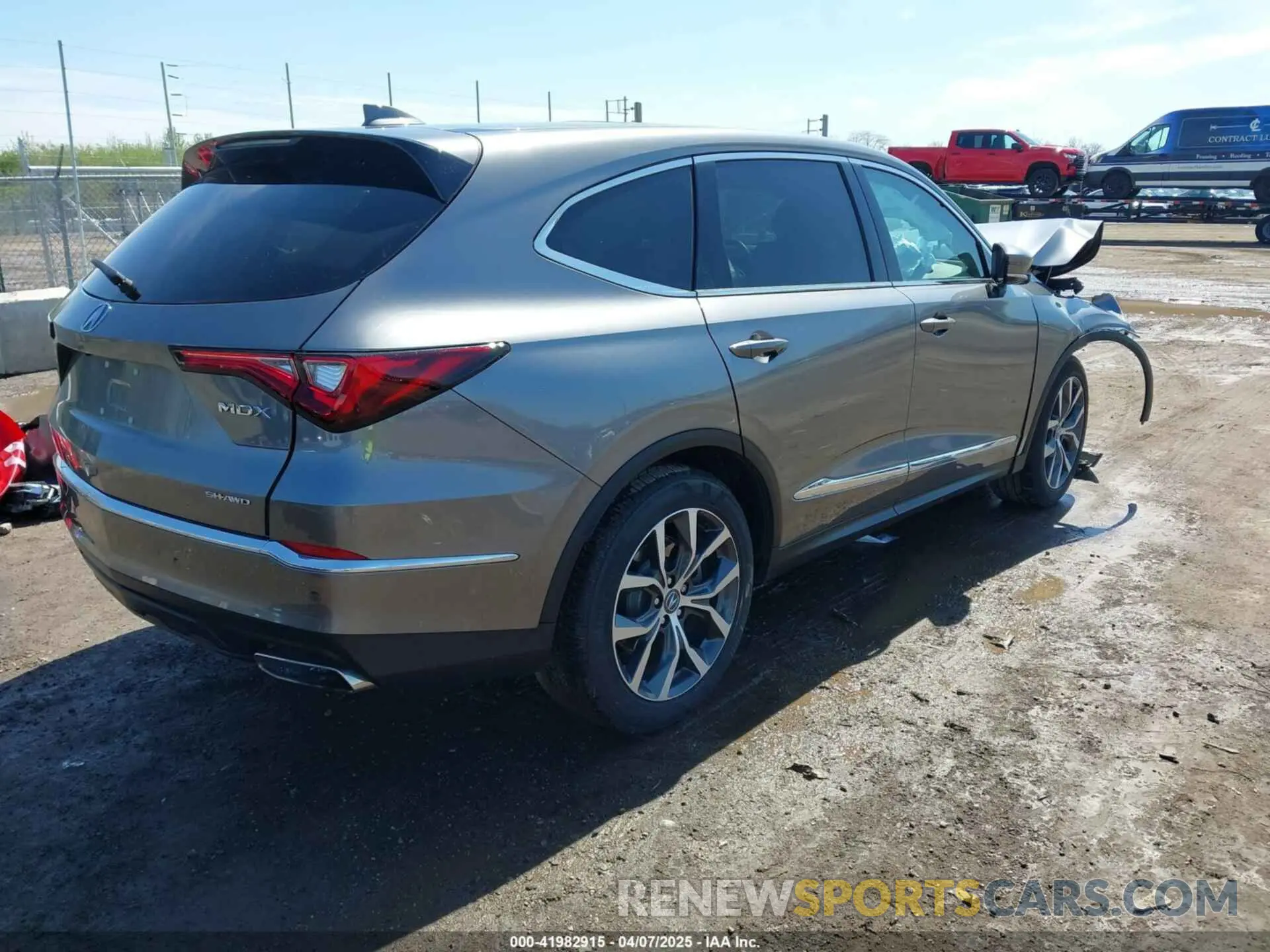 4 Photograph of a damaged car 5J8YE1H47RL005369 ACURA MDX 2024