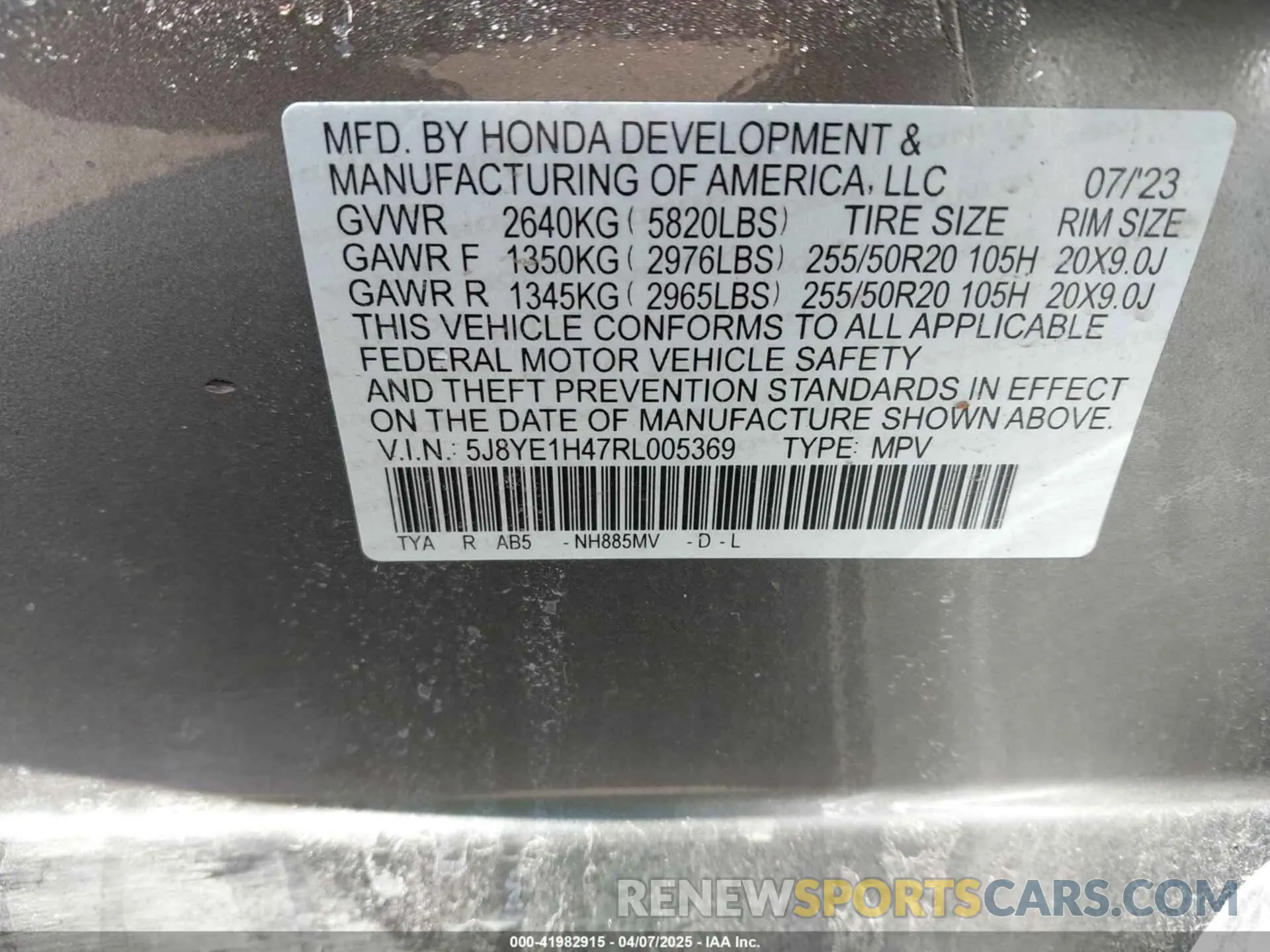 9 Photograph of a damaged car 5J8YE1H47RL005369 ACURA MDX 2024