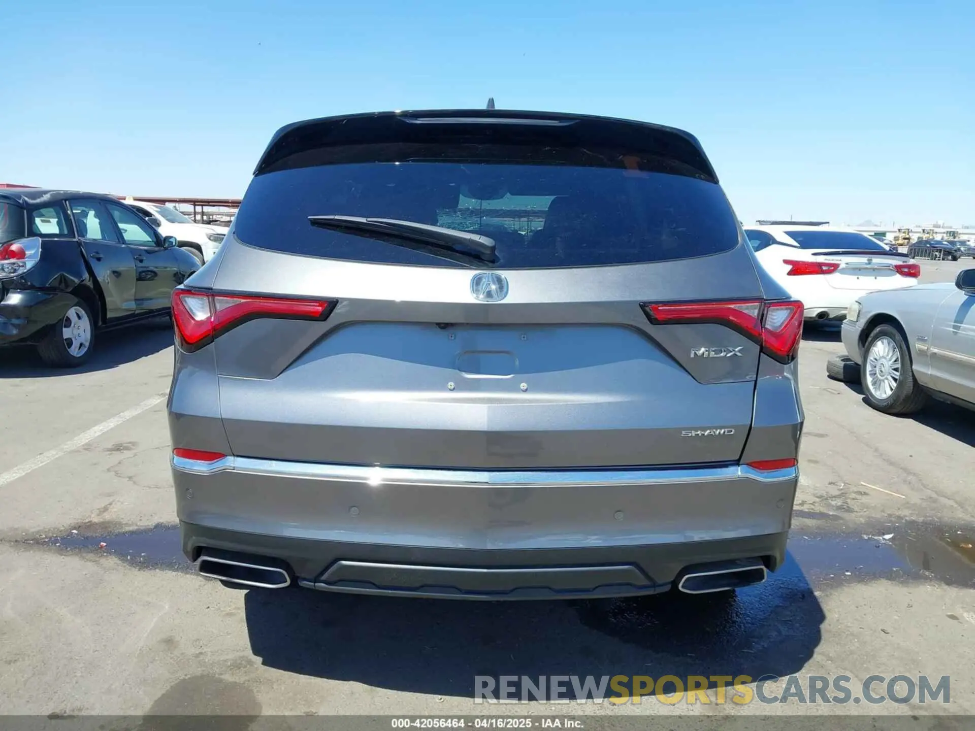 16 Photograph of a damaged car 5J8YE1H48RL007423 ACURA MDX 2024