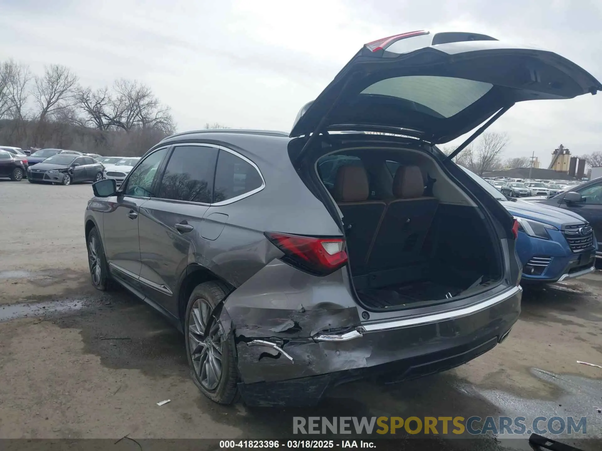 3 Photograph of a damaged car 5J8YE1H88RL020028 ACURA MDX 2024