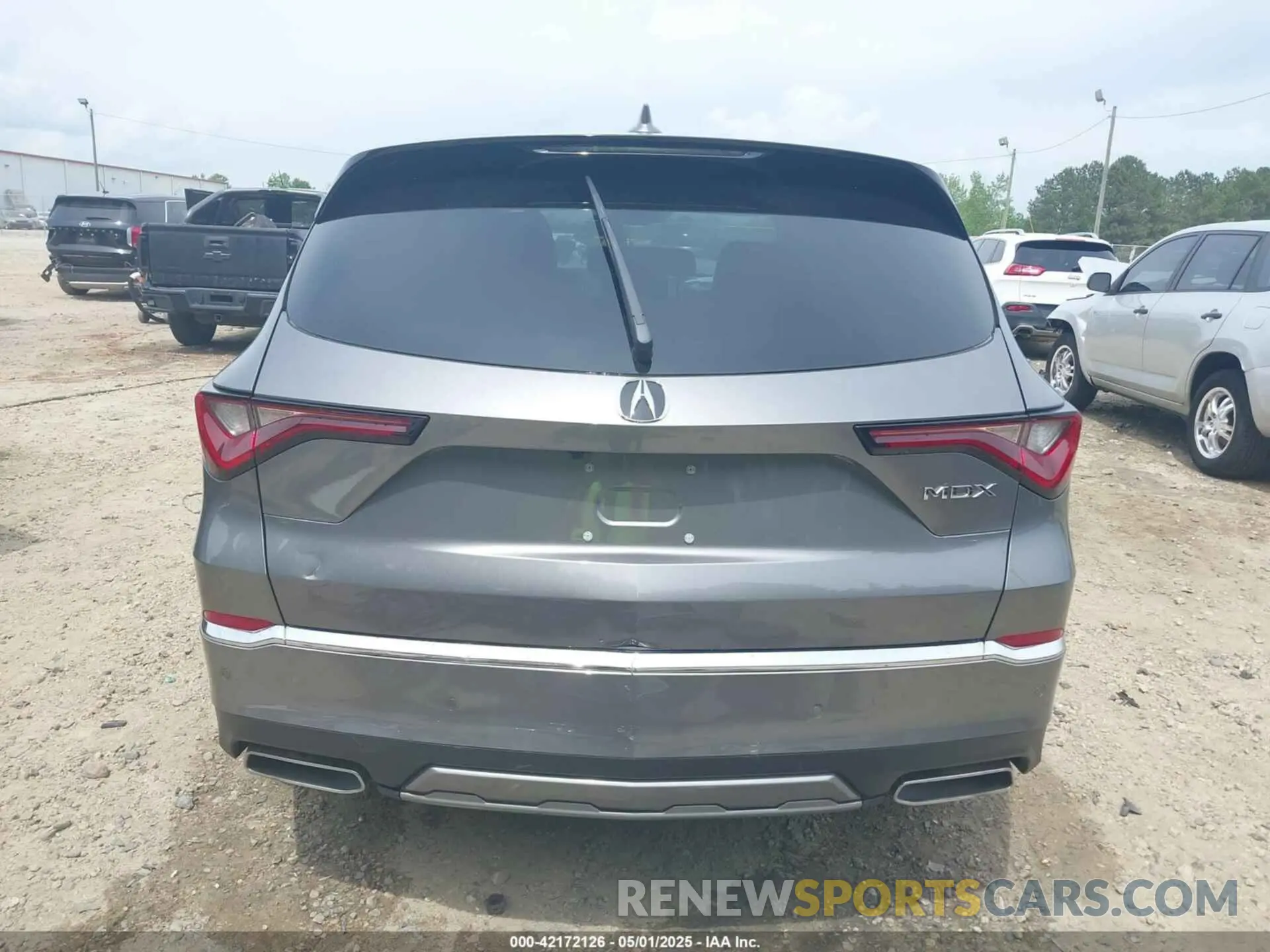 17 Photograph of a damaged car 5J8YD9H49SL005316 ACURA MDX 2025