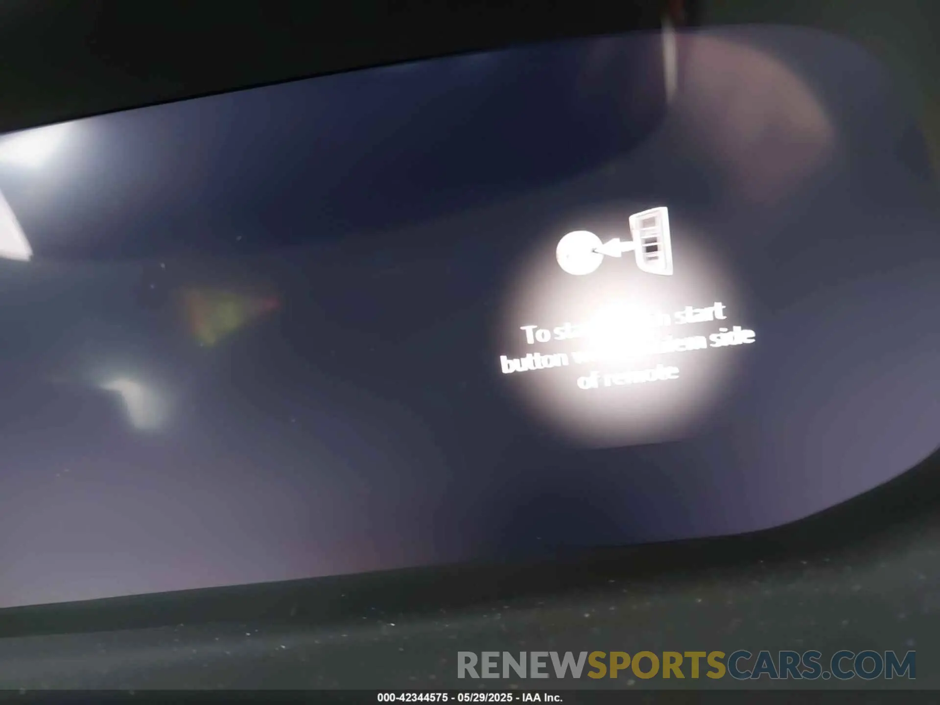 15 Photograph of a damaged car 5J8YE1H00SL019228 ACURA MDX 2025