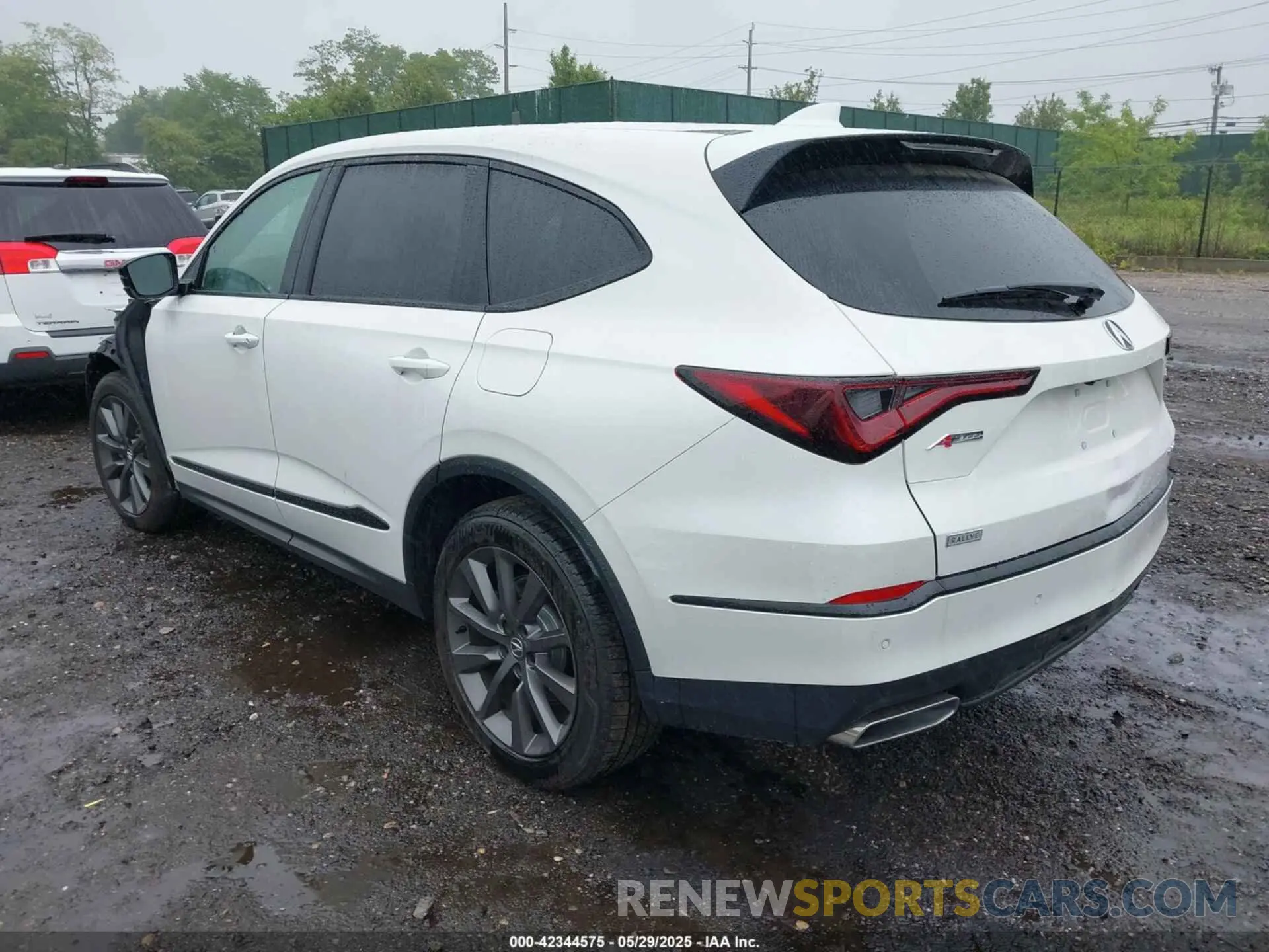 3 Photograph of a damaged car 5J8YE1H00SL019228 ACURA MDX 2025