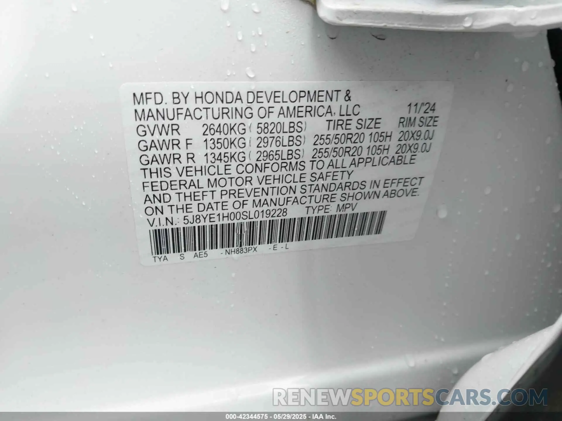 9 Photograph of a damaged car 5J8YE1H00SL019228 ACURA MDX 2025