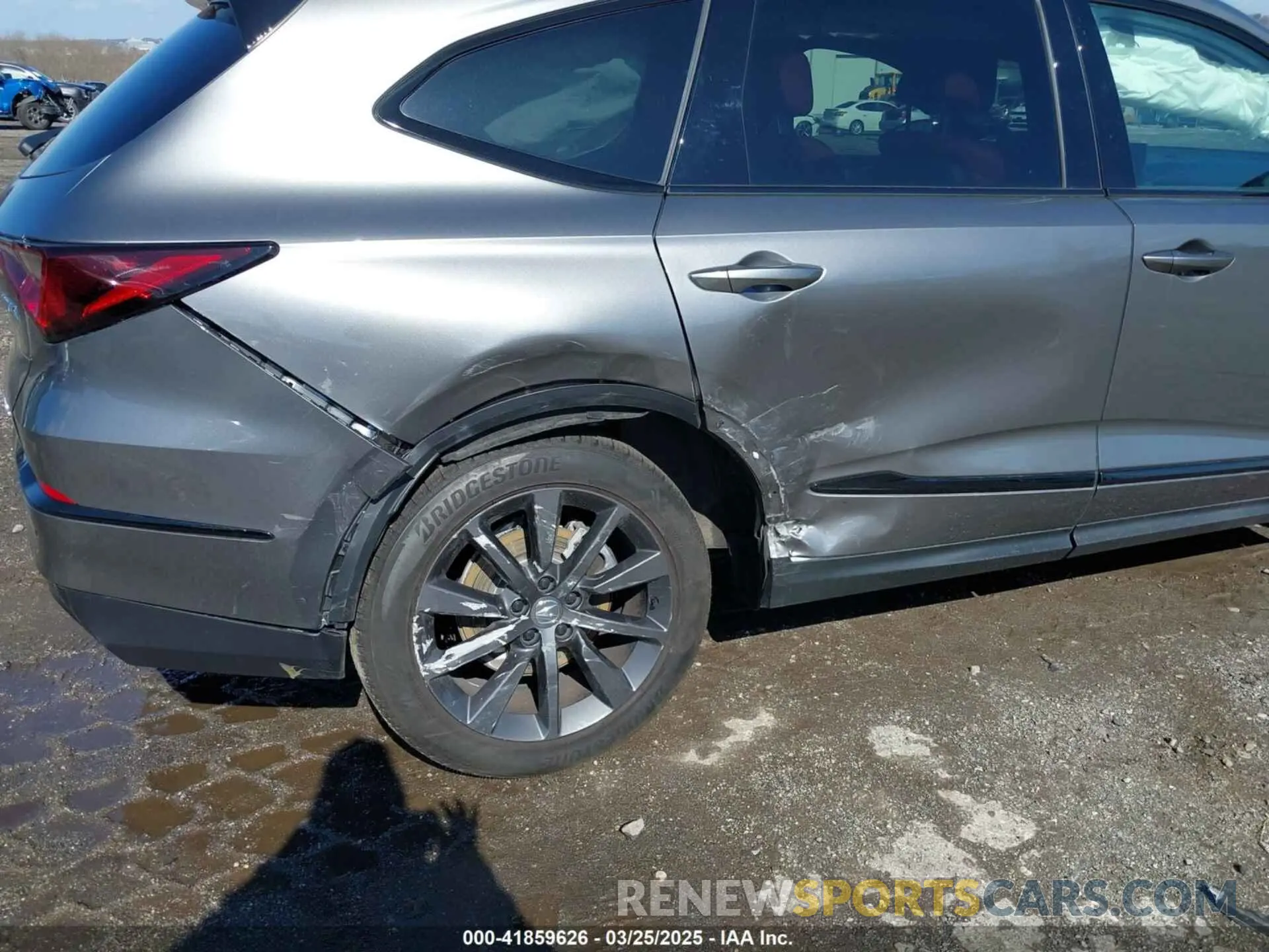 6 Photograph of a damaged car 5J8YE1H04SL011391 ACURA MDX 2025
