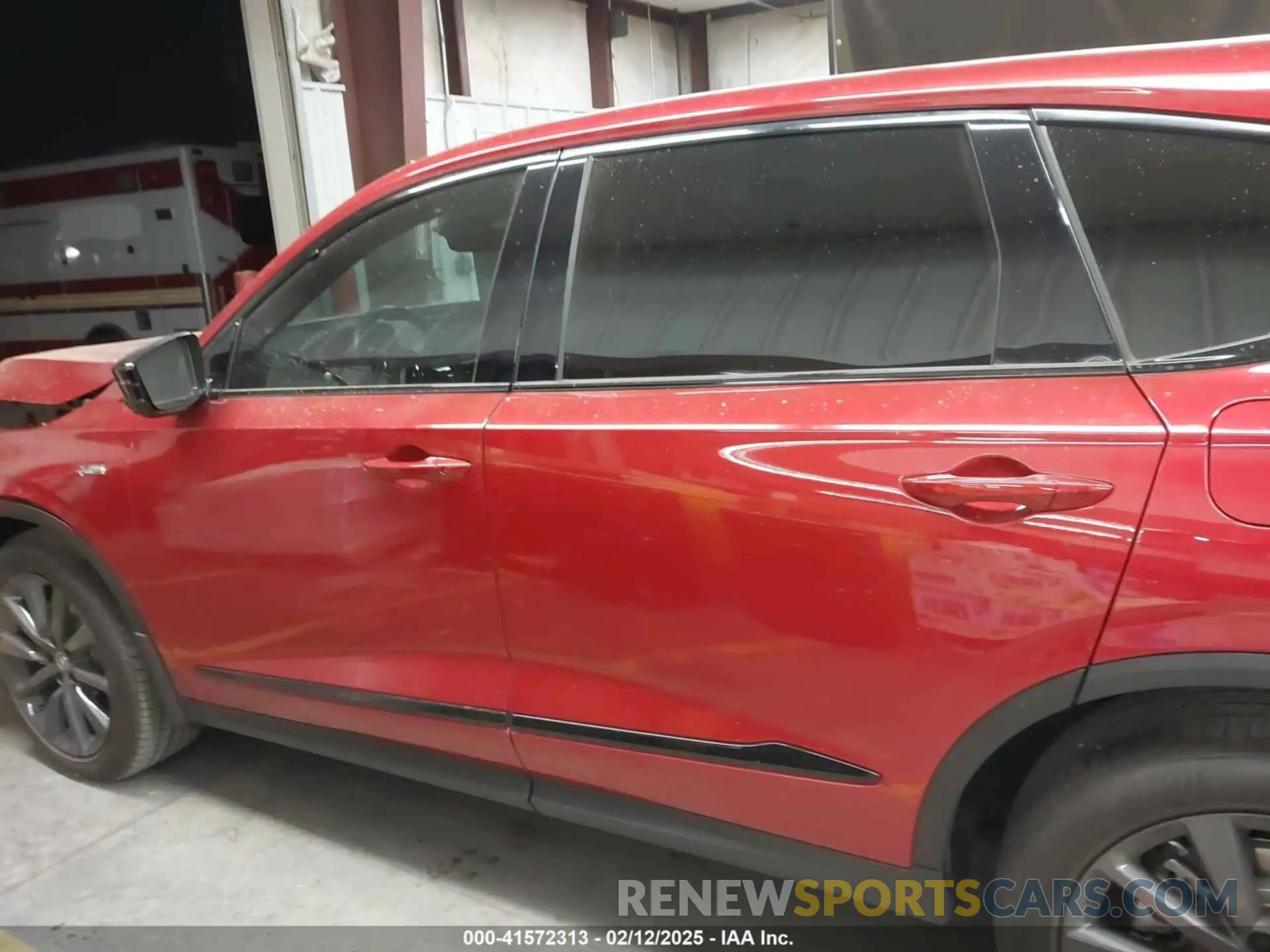 14 Photograph of a damaged car 5J8YE1H06SL004314 ACURA MDX 2025