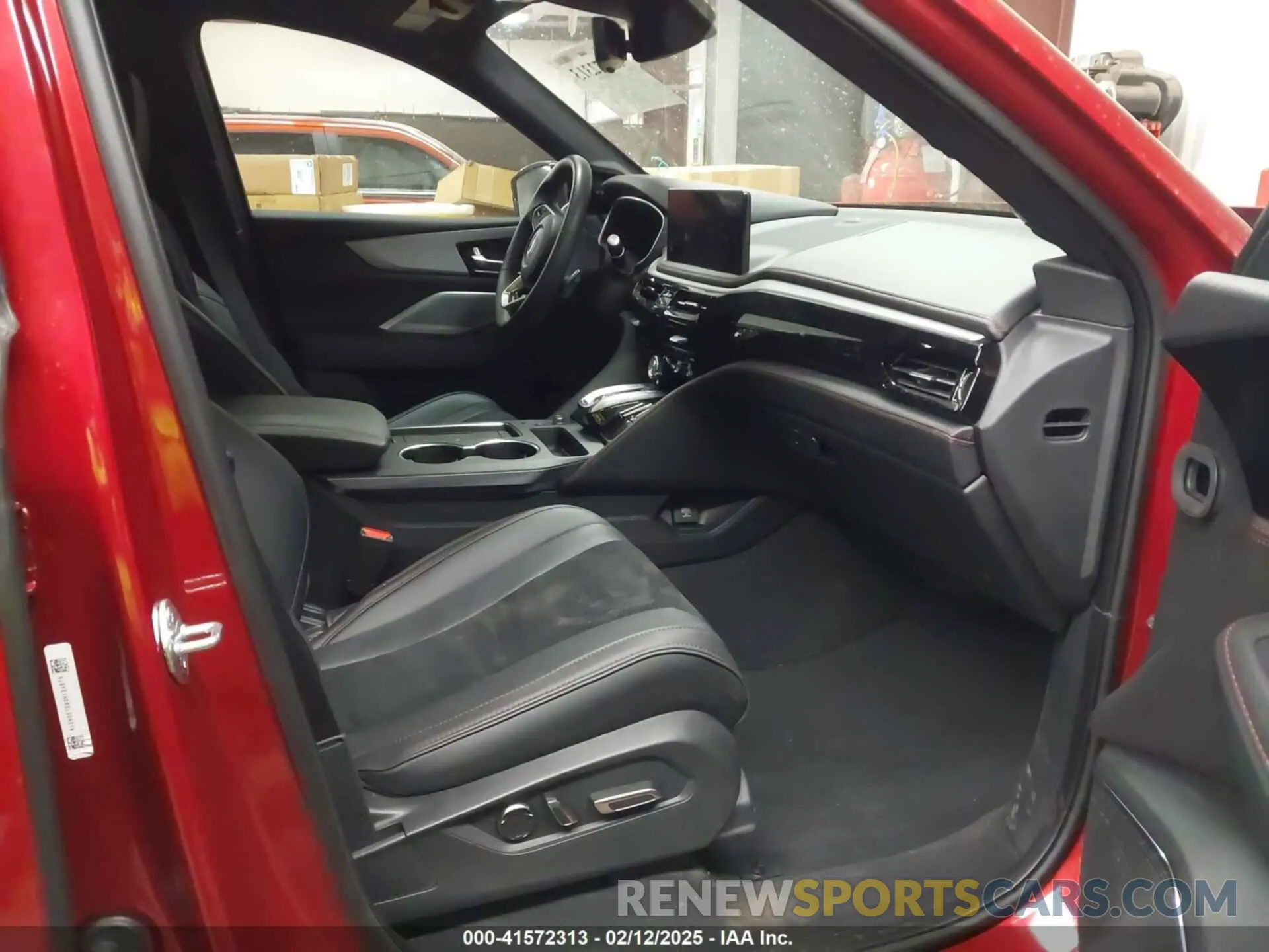 5 Photograph of a damaged car 5J8YE1H06SL004314 ACURA MDX 2025