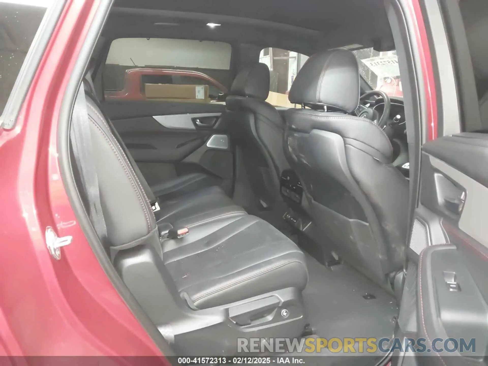 8 Photograph of a damaged car 5J8YE1H06SL004314 ACURA MDX 2025