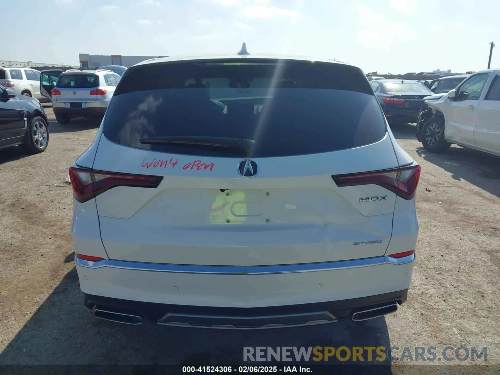 15 Photograph of a damaged car 5J8YE1H45SL020376 ACURA MDX 2025