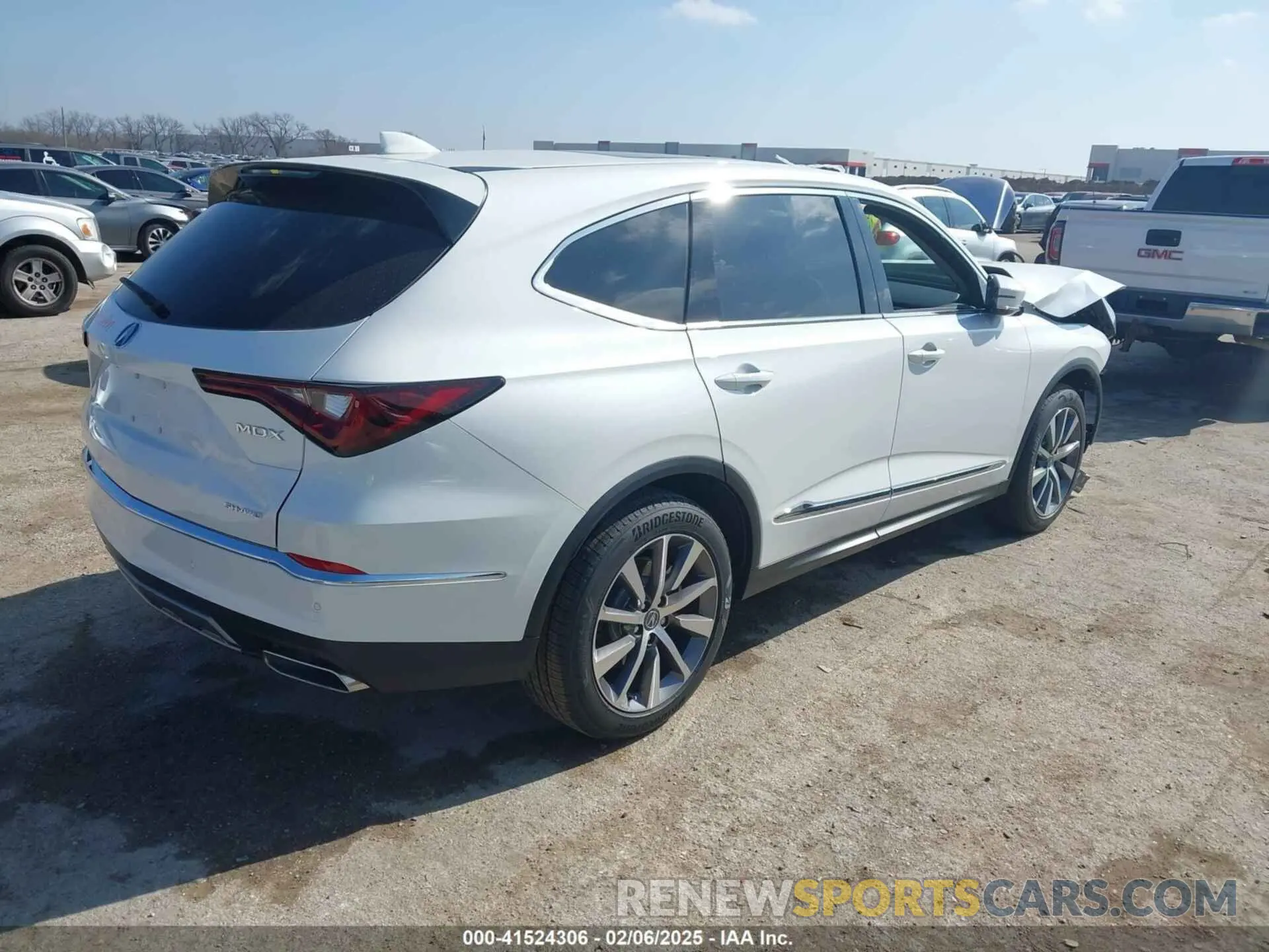 4 Photograph of a damaged car 5J8YE1H45SL020376 ACURA MDX 2025