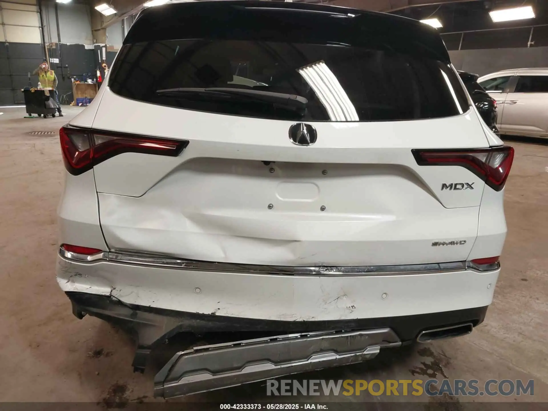 16 Photograph of a damaged car 5J8YE1H46SL011881 ACURA MDX 2025
