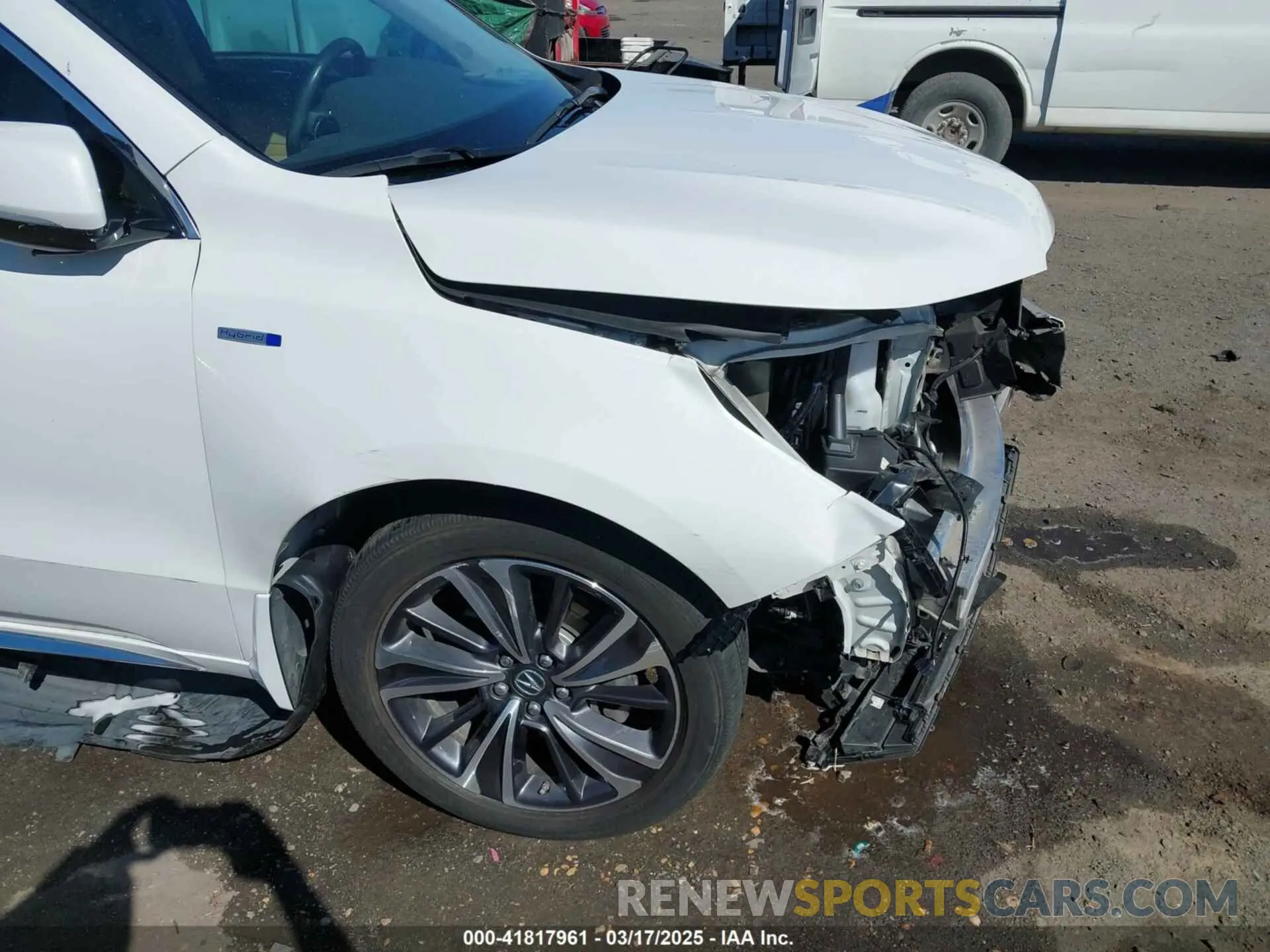 18 Photograph of a damaged car 5J8YD7H58LL000333 ACURA MDX SPORT HYBRID 2020