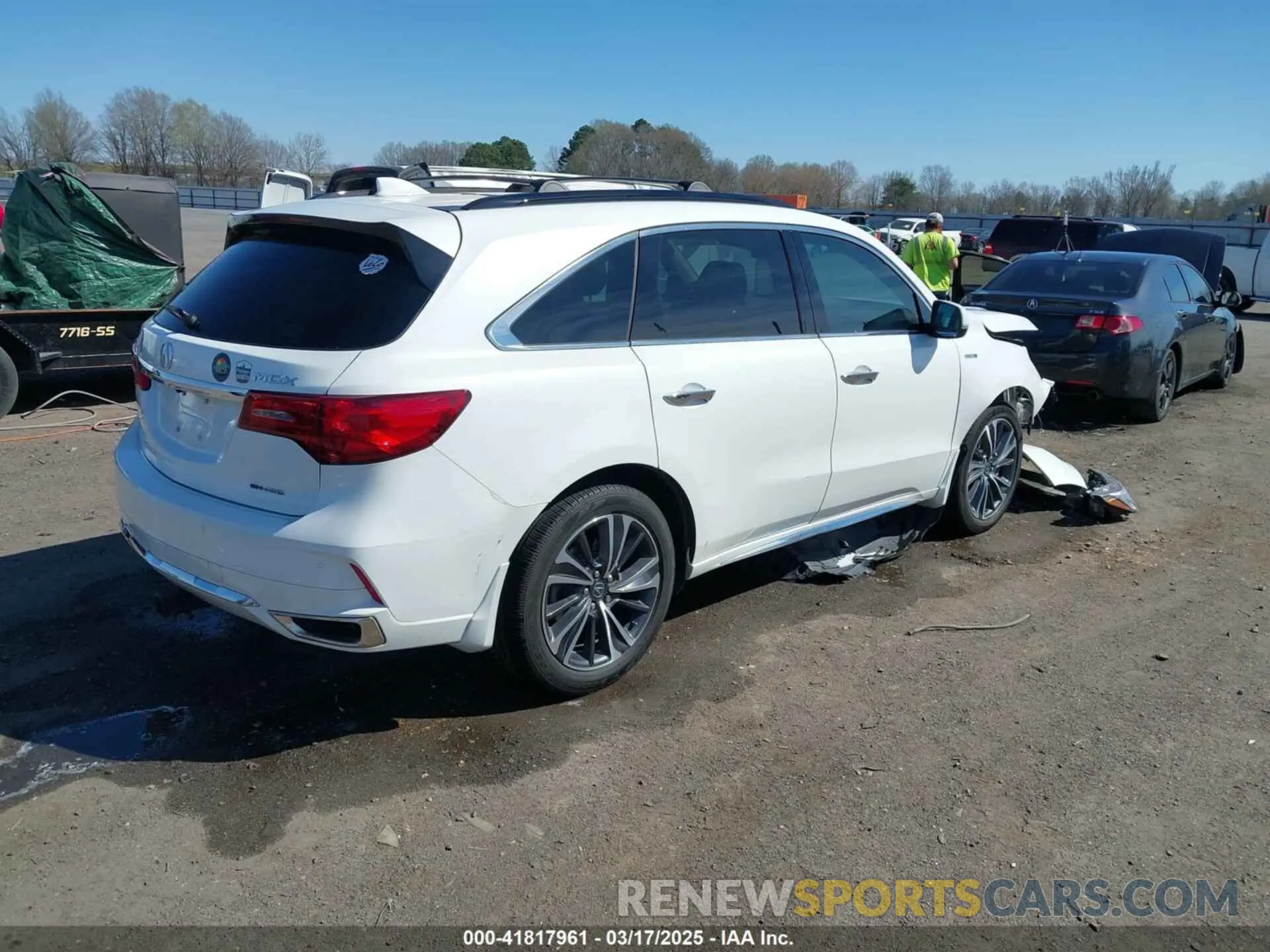 4 Photograph of a damaged car 5J8YD7H58LL000333 ACURA MDX SPORT HYBRID 2020