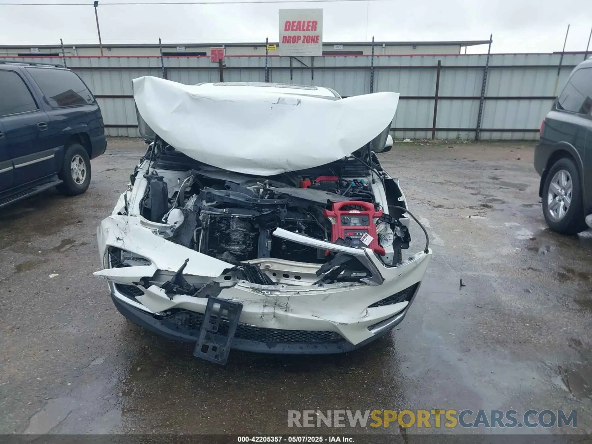 11 Photograph of a damaged car 5J8TC1H33KL025292 ACURA RDX 2019
