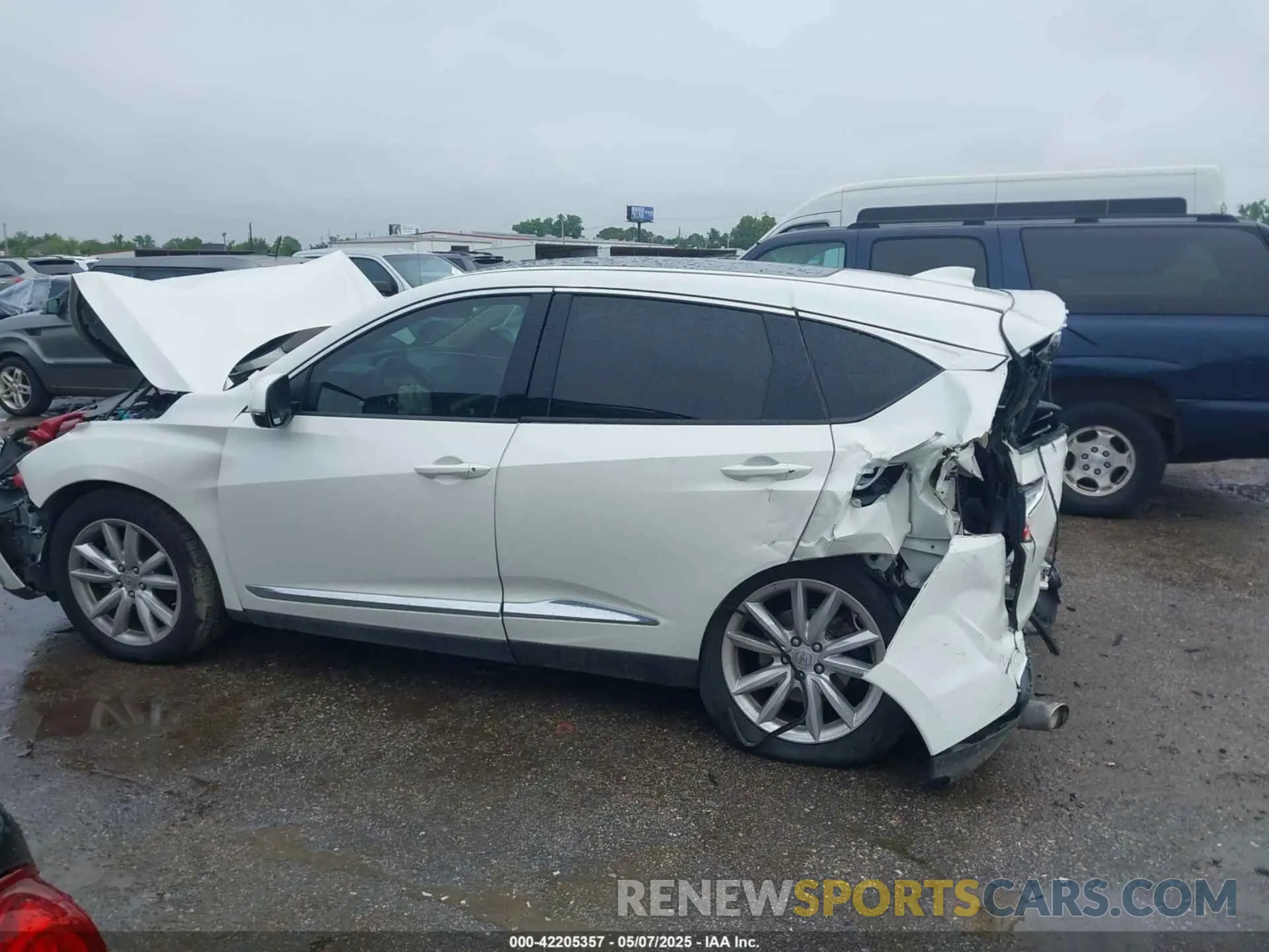 13 Photograph of a damaged car 5J8TC1H33KL025292 ACURA RDX 2019