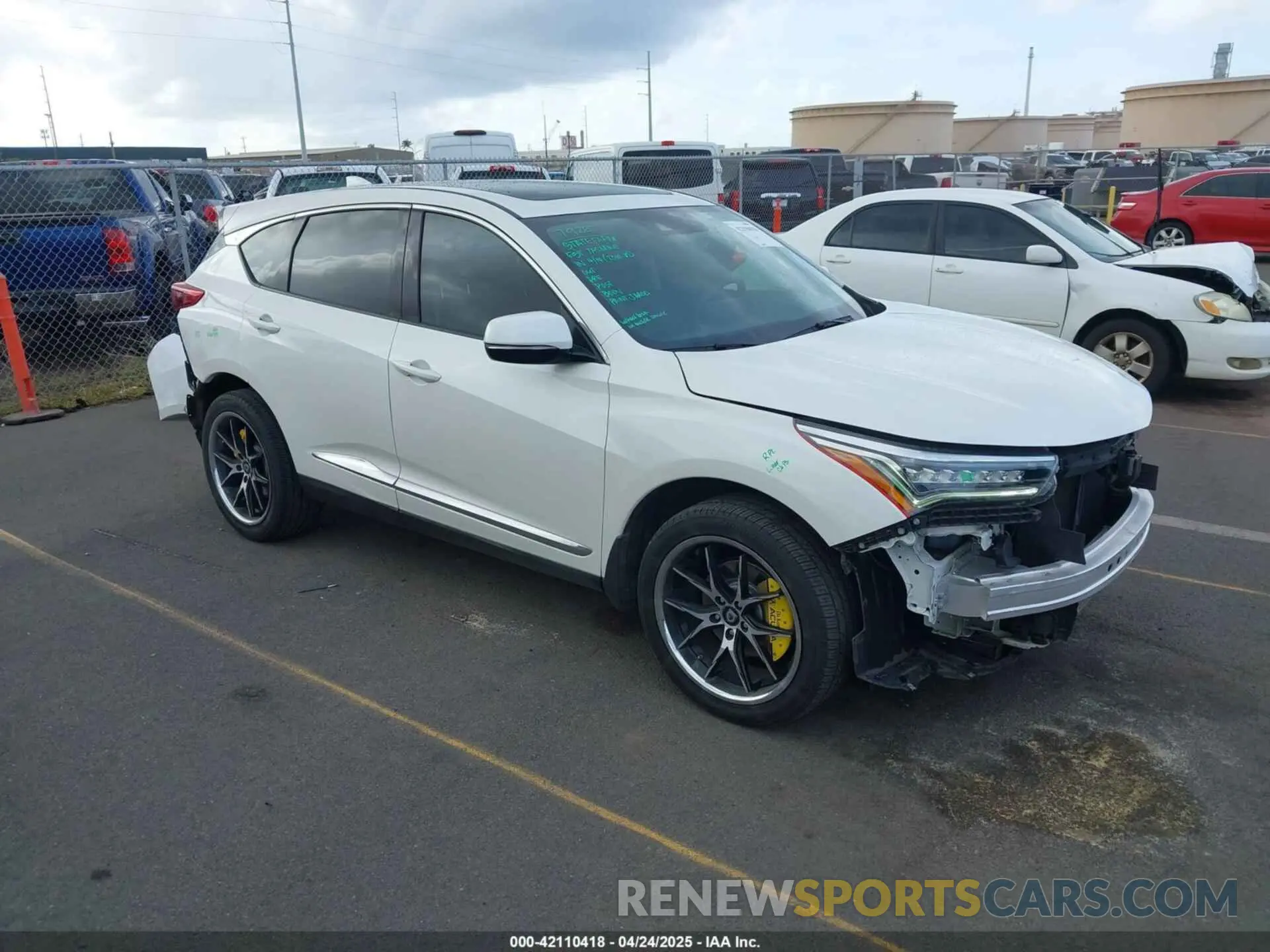 1 Photograph of a damaged car 5J8TC1H34KL013541 ACURA RDX 2019