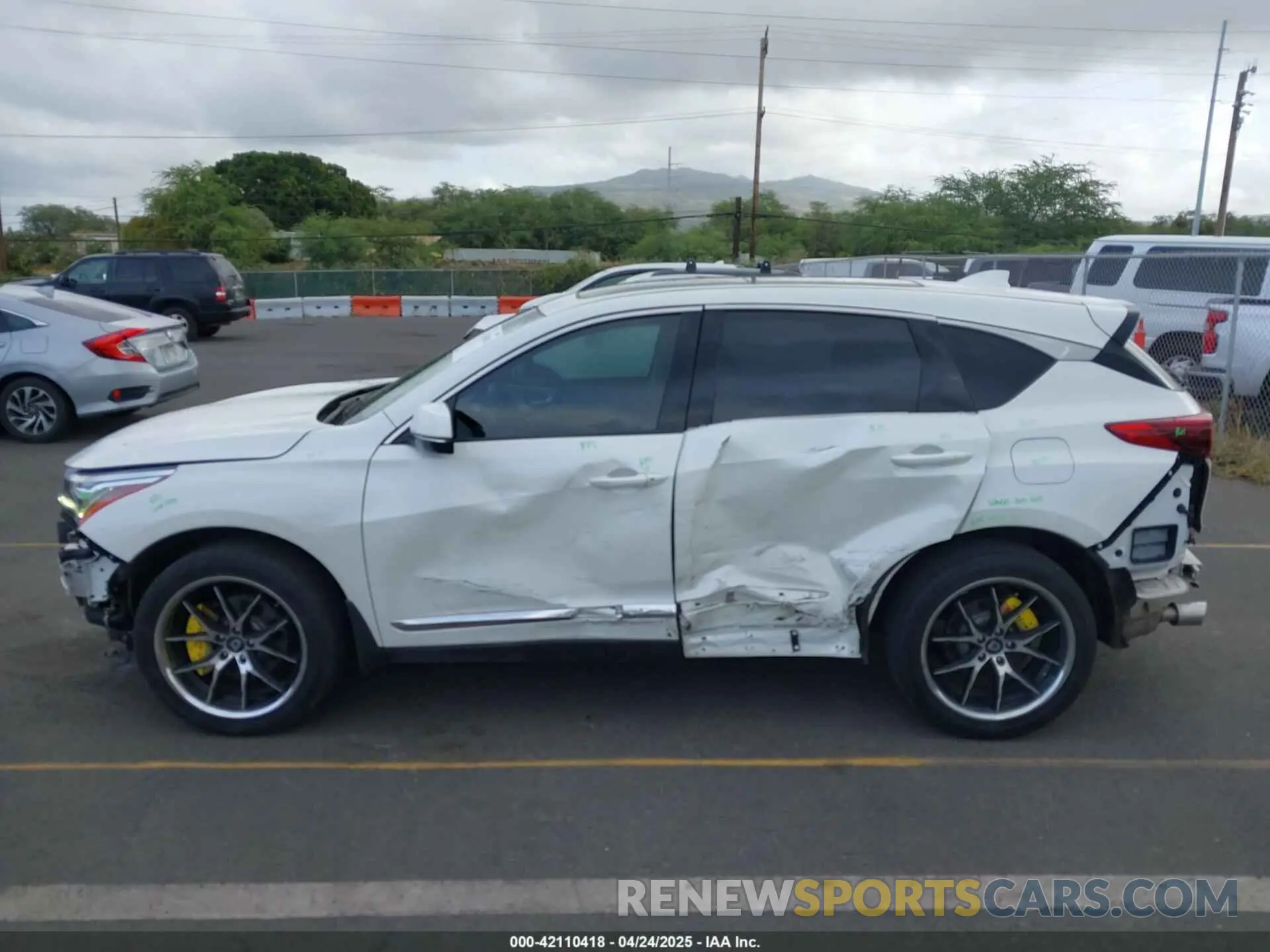 15 Photograph of a damaged car 5J8TC1H34KL013541 ACURA RDX 2019
