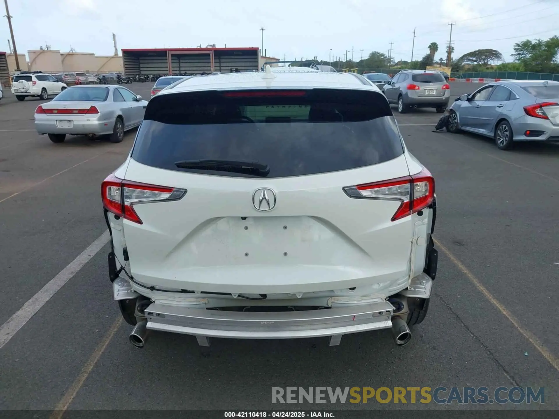 17 Photograph of a damaged car 5J8TC1H34KL013541 ACURA RDX 2019